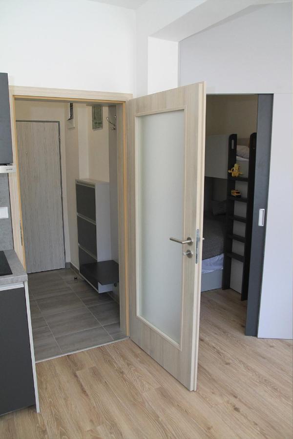 Velovino Apartman Mikulov Exteriör bild